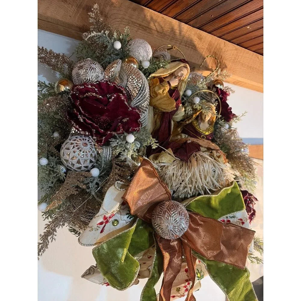 Lighted Nativity Christmas Wreath Velvet Accents Storage Bag Hammacher Schlemmer